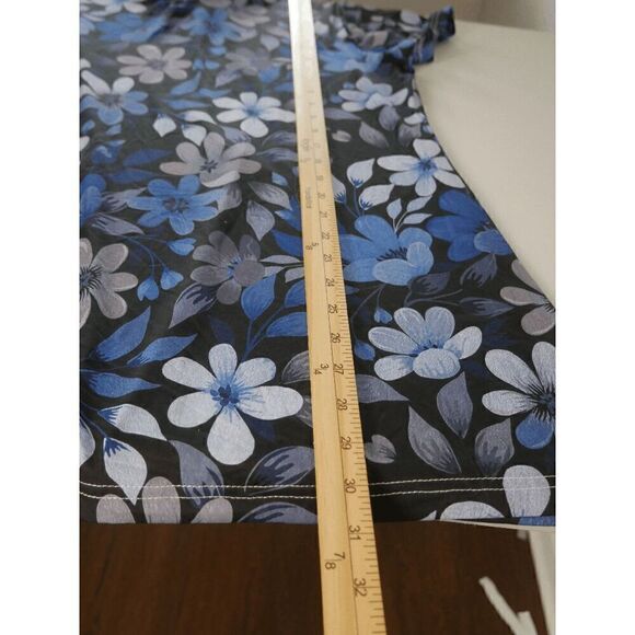 Bon Apple Tea Women's Blue Floral V-neck Short Sleeve T-shirt 1X - Picture 6 of 8